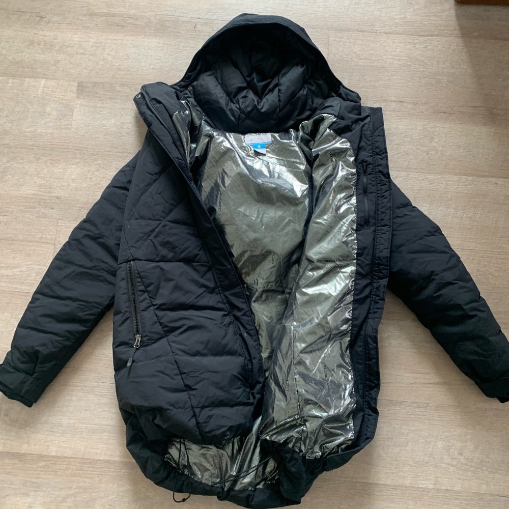 Columbia Womens jacket. Omni-heat insulated. Excellent condition!